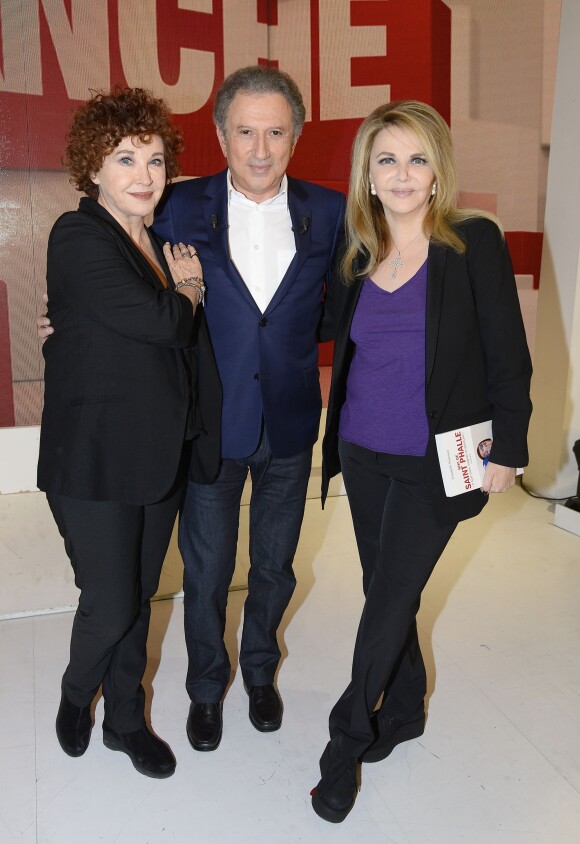 Marlène Jobert, Michel Drucker et Nathalie Rheims - Enregistrement de l'émission "Vivement Dimanche" à Paris le 3 décembre 2014. L'émission sera diffusée le 07 Décembre 2014.