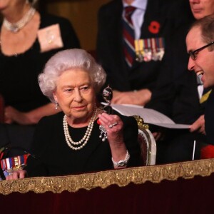 La reine Elizabeth II et le prince William au Royal British Legion Festival of Remembrance au Royal Albert Hall de Londres, le 7 novembre 2015