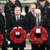 Angus Robertson, Jeremy Corbyn, David Cameron, Gordon Brown, Toni Blair, John Major lors des cérémonies du "Remembrance Day" au Cénotaphe de Whitehall à Londres, le 8 novembre 2015