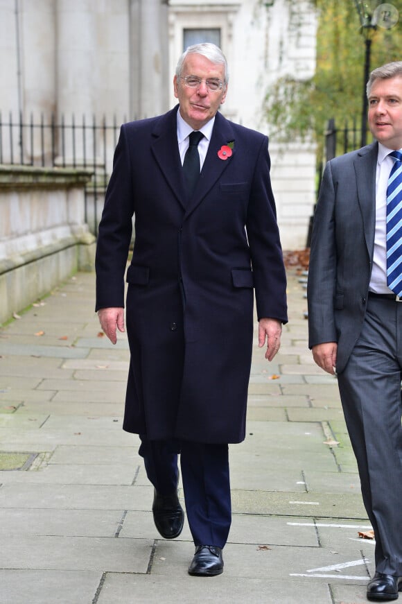 John Major en route pour les cérémonies du "Remembrance Day" au Cénotaphe de Whitehall à Londres, le 8 novembre 2015