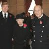 La reine Maxima des Pays-Bas, le roi Willem-Alexander des Pays-Bas, la reine Elizabeth II d'Angleterre et le prince Philip, duc d'Edimbourg lors des cérémonies du "Remembrance Day" au Cénotaphe de Whitehall à Londres, le 8 novembre 2015