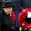 La reine Elizabeth II lors des cérémonies du "Remembrance Day" au Cénotaphe de Whitehall à Londres, le 8 novembre 2015