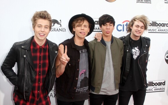 5 Seconds of Summer au photocall "The 2014 Billboard Music Awards" à Las Vegas, le 18 mai 2014