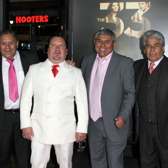Mario Gomez, Luis Urzua, Edison Pena, Juan Carlos Aguilar à la première de "The 33" à Hollywood, le 10 novembre 2015  AFI FEST Center Piece Gala "The 33" Premiere held at The TCL Chinese Theater in Hollywood, California on 11/9/1509/11/2015 - Hollywood