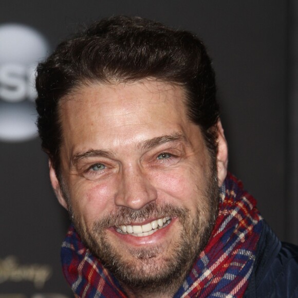 Jason Priestley - Avant-première du film "Cinderella" (Cendrillon) à Hollywood, le 1er mars 2015.