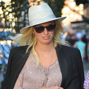 Karolina Kurkova enceinte se promène dans les rues de New York, le 15 septembre 2015.