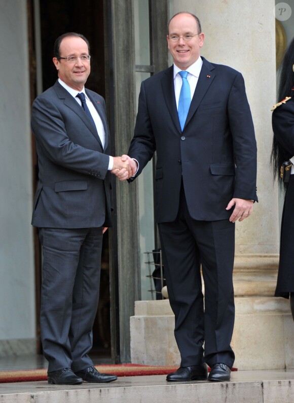 Francois Hollande et le Prince Albert II à Paris le 7 décembre 2012.