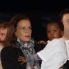 La princesse Stéphanie de Monaco participe au départ de la 16ème "No Finish Line" à Monaco le 14 novembre 2015. Cette édition est placée sous le signe de la solidarité envers la France après les attentats de vendredi soir à Paris, une minute de silence a été observée juste avant le départ, toutes les festivités musicales et autres ont été supprimées.