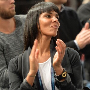 Shy'm - La chanteuse encourage son petit ami Benoît Paire lors du tournoi BNP Paribas Masters à l'AccorHotels Arena à Paris le 3 novembre 2015.