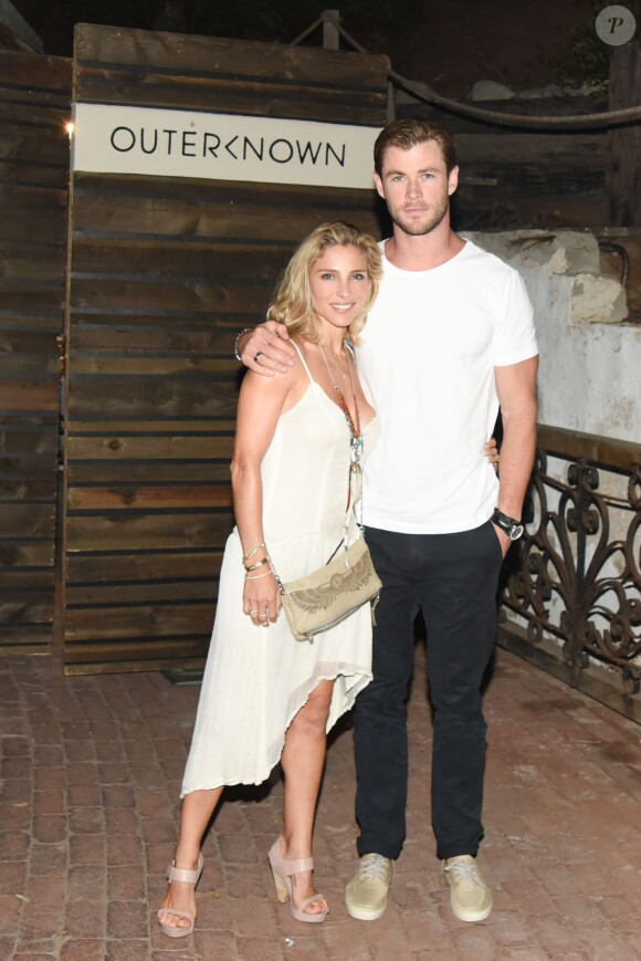 Elsa Pataky et Chris Hemsworth à Malibu, Los Angeles, le 29 août 2015.