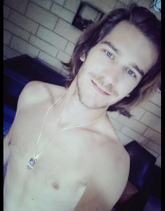 Amaury Vassili en mode selfie sur Twitter, juillet 2015