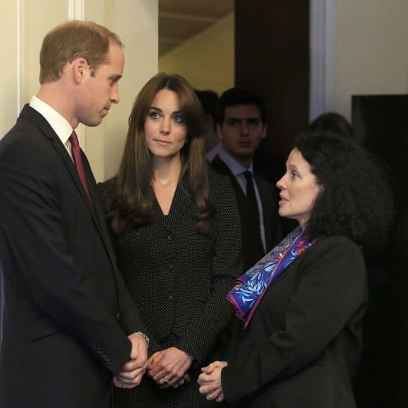 Le prince William et la duchesse Catherine de Cambridge ont signé dans l'après-midi du 17 novembre 2015 à l'ambassade de France à Londres le registre de condoléances ouvert suite aux attentats terroristes qui ont fait 129 morts à Paris le 13 novembre.