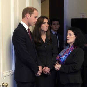 Le prince William et la duchesse Catherine de Cambridge ont signé dans l'après-midi du 17 novembre 2015 à l'ambassade de France à Londres le registre de condoléances ouvert suite aux attentats terroristes qui ont fait 129 morts à Paris le 13 novembre.