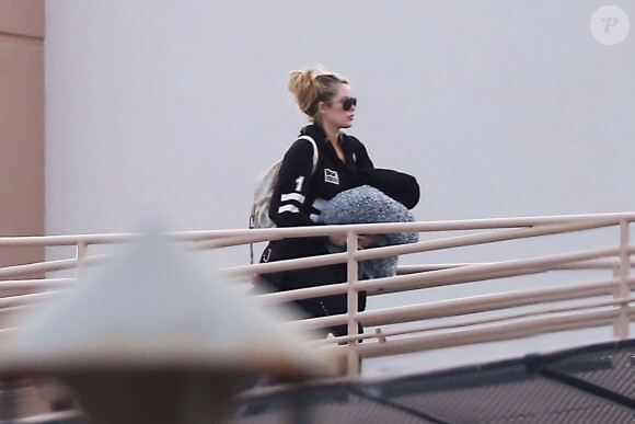 Exclusif - Lamar Odom et son ex-femme Khloe Kardashian prennent un hélicoptère à l'hôpital Sunrise à Las Vegas, le 19 octobre 2015.