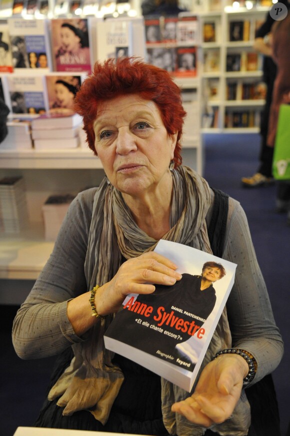 Anne Sylvestre - La 33e édition du Salon du Livre, porte de Versailles à Paris, le 22 mars 2013.