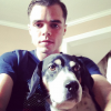 Reid Ewing a posté une photo de lui avec son chien sur son compte Instagram.