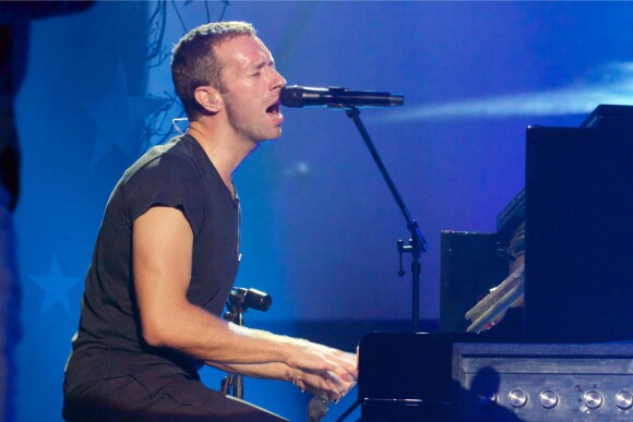 Chris Martin - Coldplay en concert au Casino de Paris le 28 mai 2014.