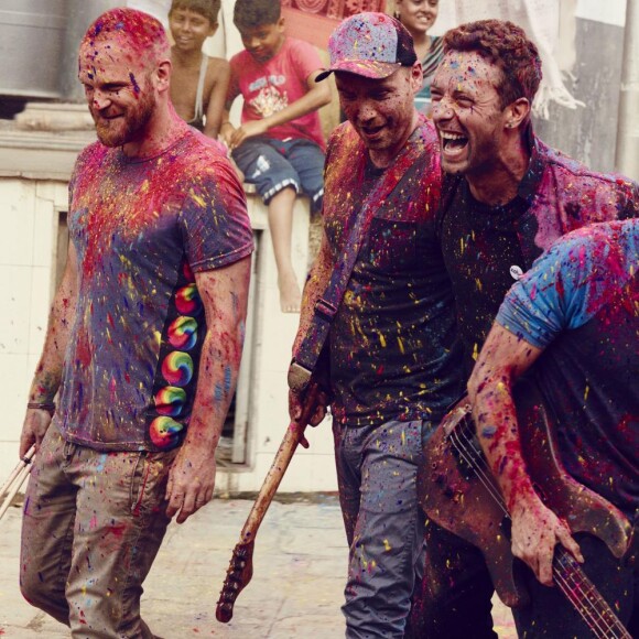 Le groupe Coldplay prépare la sortie de A Head Full of Dreams, leur septième album studio.
