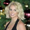 Britney Spears enclenche l'éclairage du sapin de Noël de l'hôtel-casino LINQ, sur le Strip, à Las Vegas le 21 novembre 2015.
