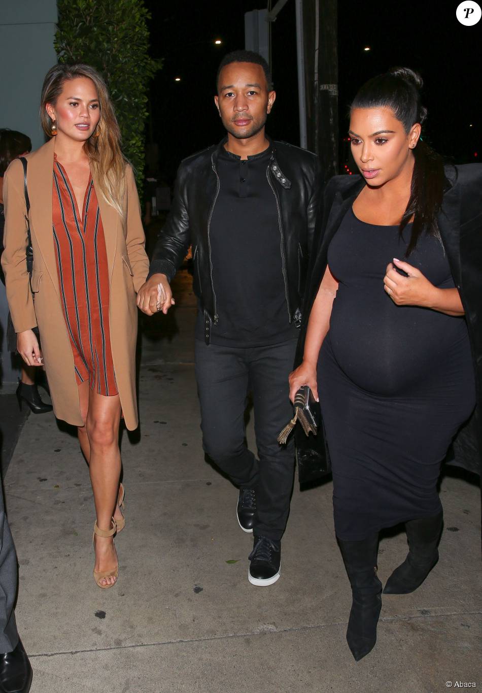 Kim Kardashian, Chrissy Teigen (enceintes) et John Legend se rendent au