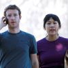 Mark Zuckerberg et sa compagne Priscilla Chan à Palo Alto en octobre 2010