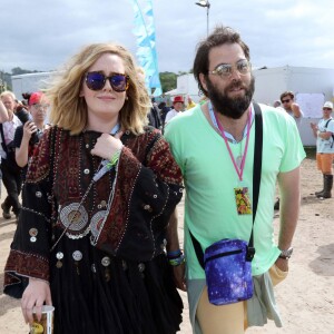 La chanteuse Adele et son compagnon Simon Konecki - Festival Glastonbury 2015, le 28 juin 2015.