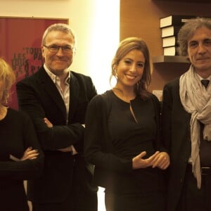 Catherine Barma, Laurent Ruquier, Léa Salamé (lauréate 2015) et Edouard-Vincent Caloni - Remise du prix Philippe Caloni 2015 à la Scam (Société Civile des Auteurs Multimedias) à Paris le 24 novembre 2015. Le prix Philippe Caloni distingue chaque année un journaliste professionnel pratiquant avec talent l'exercice de l'interview ou de l'entretien. © Veeren / Bestimage.