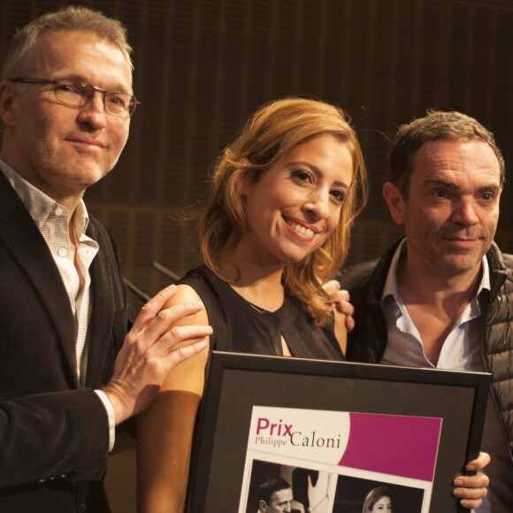 Laurent Ruquier, Léa Salamé (lauréate 2015) et Yann Moix - Remise du prix Philippe Caloni 2015 à la Scam (Société Civile des Auteurs Multimedias) à Paris le 24 novembre 2015. Le prix Philippe Caloni distingue chaque année un journaliste professionnel pratiquant avec talent l'exercice de l'interview ou de l'entretien. © Veeren / Bestimage.