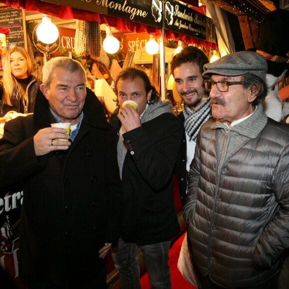 Martin Lamotte, Philippe Candeloro, Florian Heffique, Gérard Hernandez et Grégory Bakian - Lancement du Marché de Noël de La Défense le 26 novembre 2015.