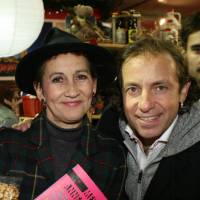 Caroline Loeb et Philippe Candeloro fêtent le marché de Noël de La Défense