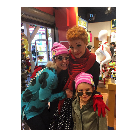 Britney Spears fête Thanksgiving avec sa nièce Maddie à Universal Studios Hollywood / photo postée sur Instagram, le 26 novembre 2015.