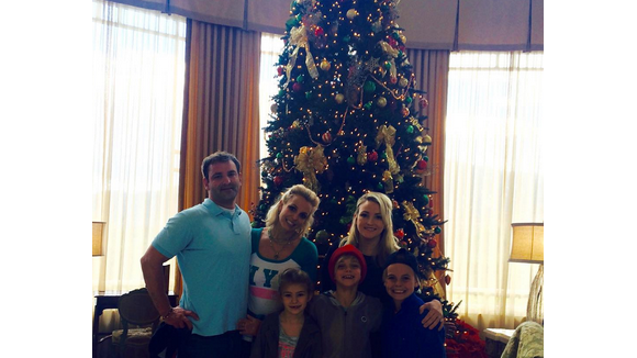 Britney Spears, assortie à sa nièce Maddie, fête Thanksgiving en famille