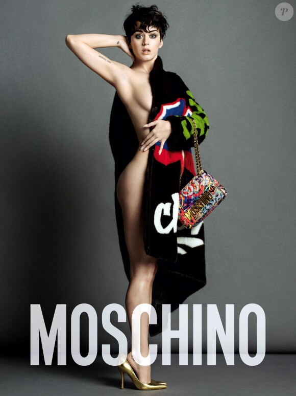Katy Perry pose nue pour la nouvelle campagne de la marque Moschino publiée le 15 juin 2015.