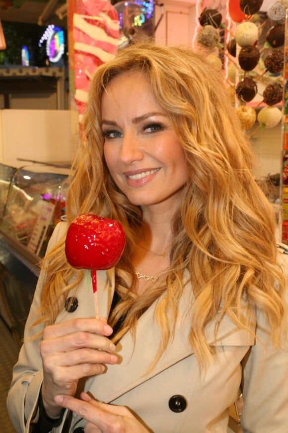 Exclusif - Adriana Karembeu, à la Foire du Trône, à Paris le 30 avril 2015.