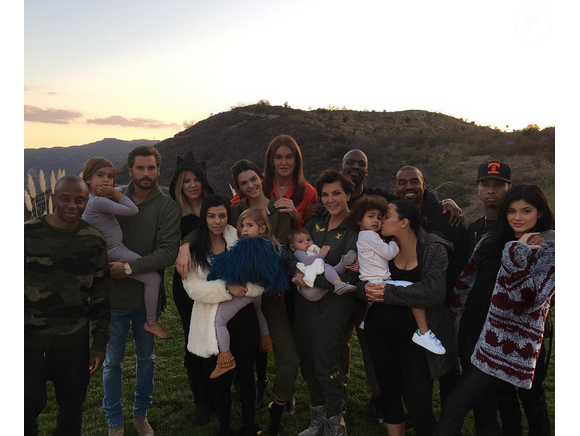 Kylie Jenner a posté une photo de sa famille le jour de Thanksgiving sur son compte Instagram, le 27 novembre 2015.