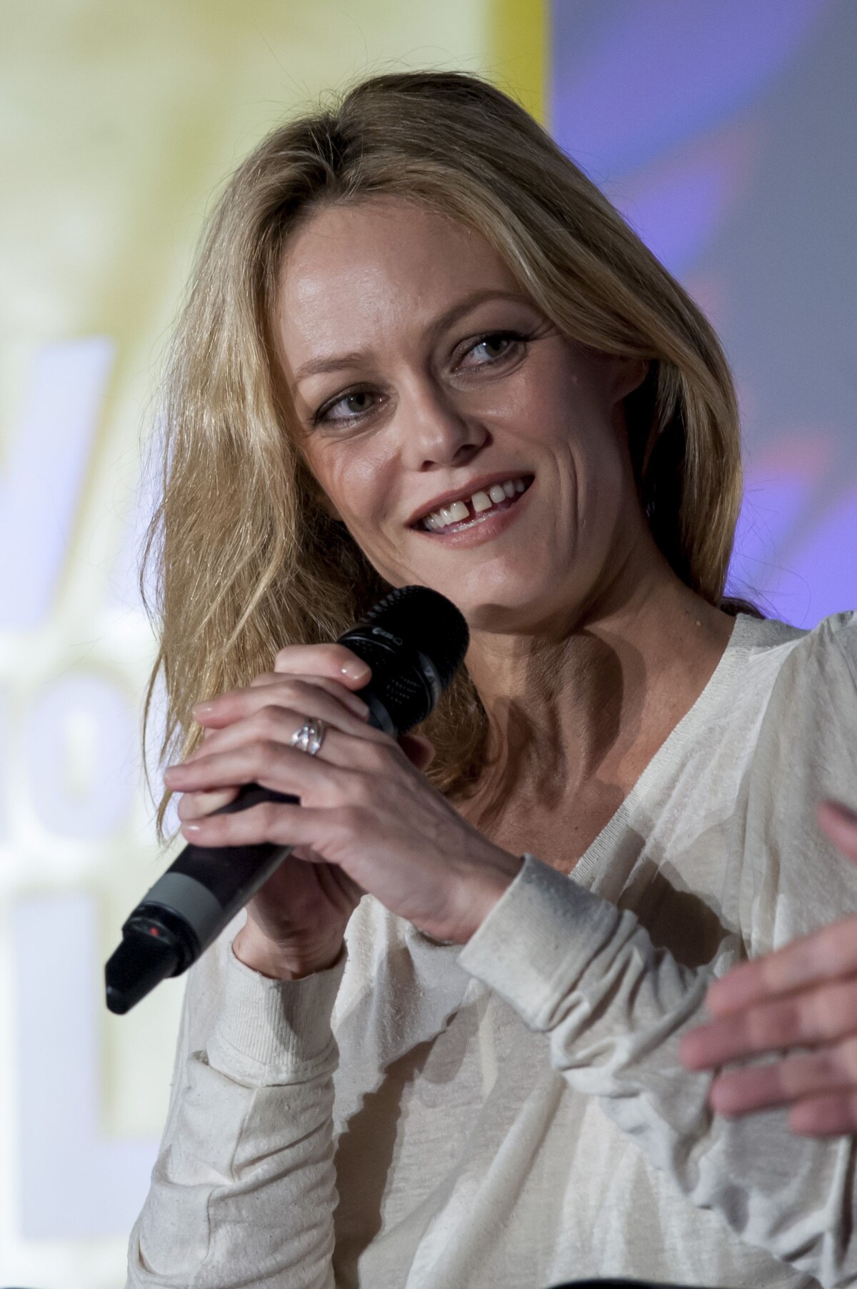 Vidéo Vanessa Paradis Purepeople