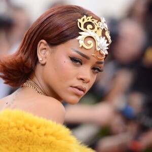 Rihanna assiste au MET Gala 2015 au Metropolitan Museum of Art. New York, le 4 mai 2015.