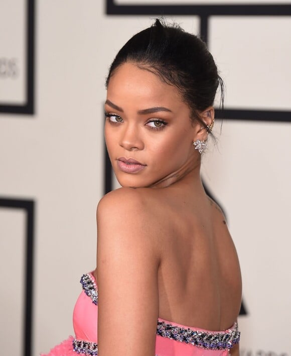 Rihanna assiste aux 57e Grammy Awards à Los Angeles. Le 8 février 2015.