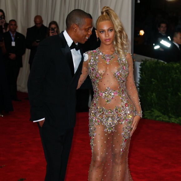 Jay-Z et sa femme Beyoncé Knowles, habillée d'une robe haute couture Givenchy - MET Gala 2015 au Metropolitan Museum of Art, New York, le 4 mai 2015.