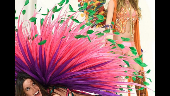 Les mannequins du défilé Victoria's Secret 2015 en plein essayages de leurs tenues. Novembre 2015.
