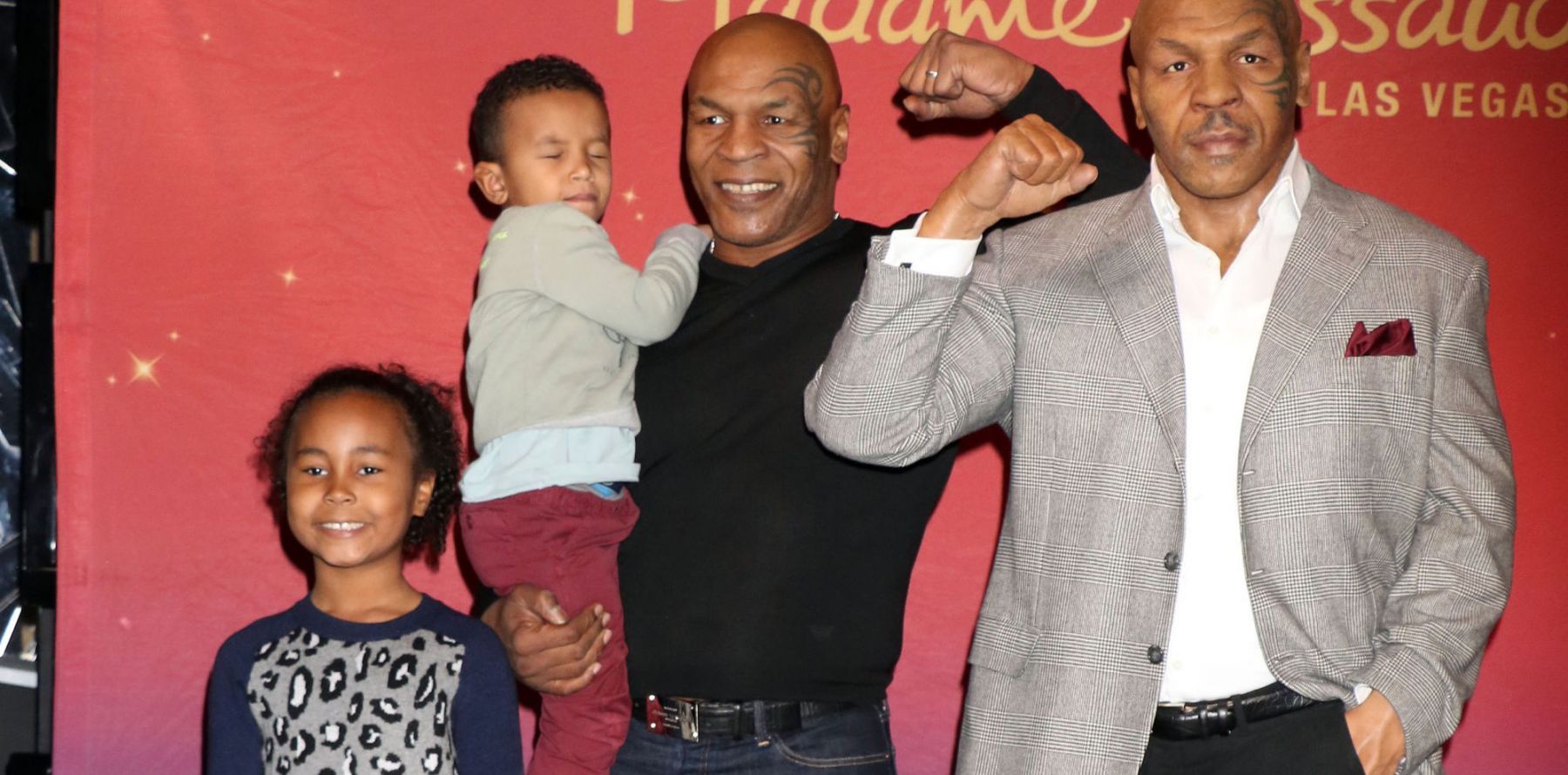 Mike Tyson Papa câlin et amoureux, l'exstar des rings dévoile son double Purepeople Mike Tyson Papa câlin et amoureux, l'exstar des rings dévoile son double Purepeople
