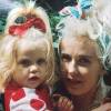 Peaches Geldof, décédée le 7 avril 2014 à l'âge de 25 ans, a posté la veille de sa mort sur Twitter une photo d'elle dans les bras de sa mère lorsqu'elle était enfant.