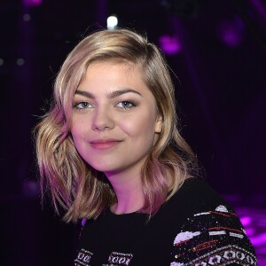 Exclusif - Louane en répétition le 3 décembre 2015 pour l'émission "Bercy fête ses 30 ans - Le concert anniversaire", diffusée le 4 décembre sur TF1 en direct de l'AccorHotels Arena à Paris. © Veeren/Moreau/Bestimage