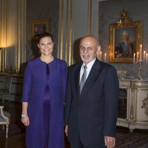 La princesse Victoria de Suède, enceinte, recevait le président afghan Ashraf Ghani, au palais royal de Stockholm, le 4 décembre 2015