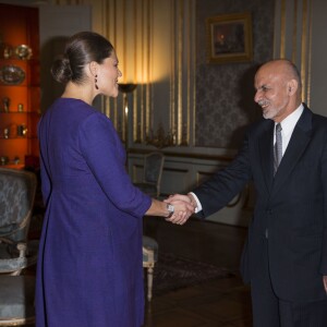 La princesse Victoria de Suède, enceinte, recevait le président afghan Ashraf Ghani, au palais royal de Stockholm, le 4 décembre 2015