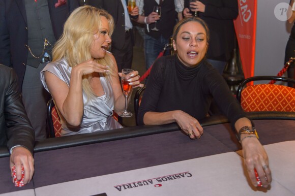 Pamela Anderson et Lilly Becker au Casino Zell Am See de Saalbach-Hinterglemm, le 5 décembre 2015
