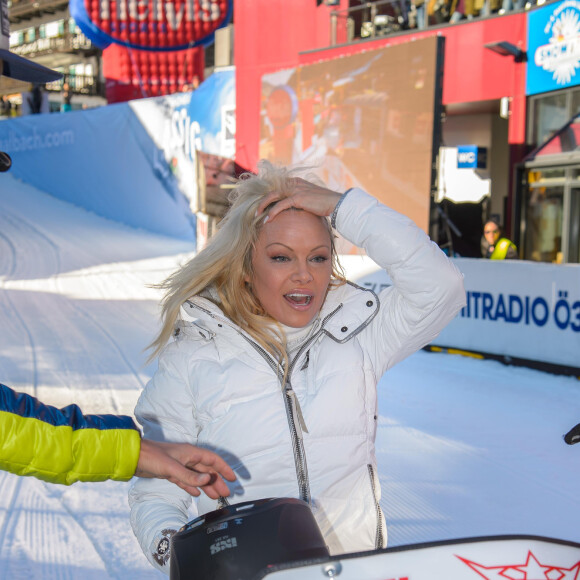 Pamela Anderson au "Formula Snow 2015" à Saalbach - Hinterglemm le 5 décembre 2015