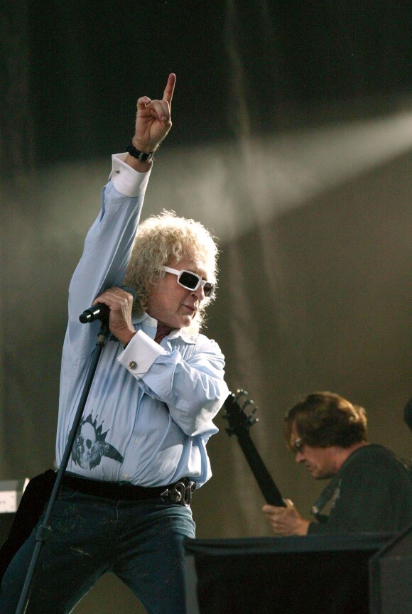 Le chanteur Michel Polnareff en concert à Paris, le 14 juillet 2007.