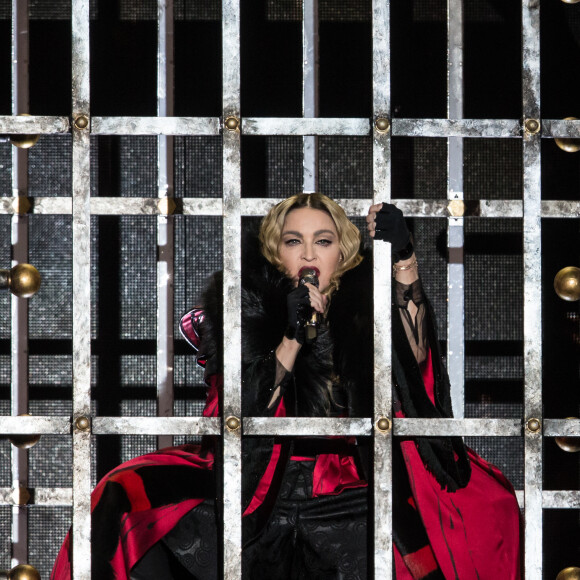 Concert de Madonna à l'AccorHotels Arena (ex-Bercy) à Paris, le 9 décembre 2015.