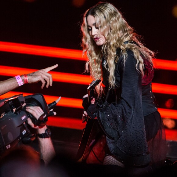 Concert de Madonna à l'AccorHotels Arena (ex-Bercy) à Paris, le 9 décembre 2015.